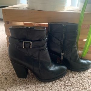 6m Frye Black Ankle Boots